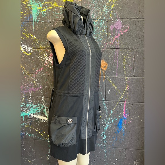 LA-EL COUTURE BLACK QUILTED VEST DRESS - Picture 12 of 16